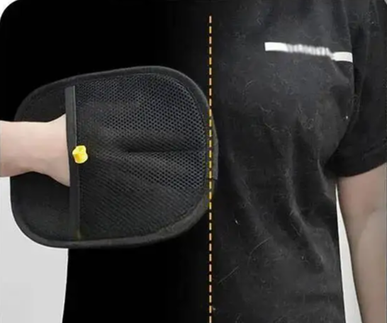 Fur-Free in Seconds: Reusable Pet Hair Removal Gloves